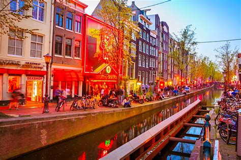 red light district amsterdam centrum|how does amsterdam red light district work.